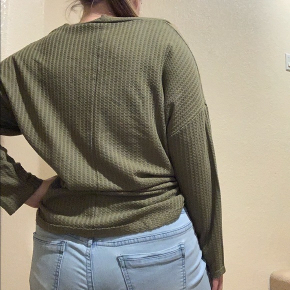 Army green crop sweater by forever21 size Medium - Picture 2 of 6